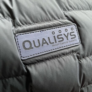 Märkning av profilprodukter som väskor, mössor, kepsar och väskor. Här ett exempel med en etikett i PU-läder (konstläder).