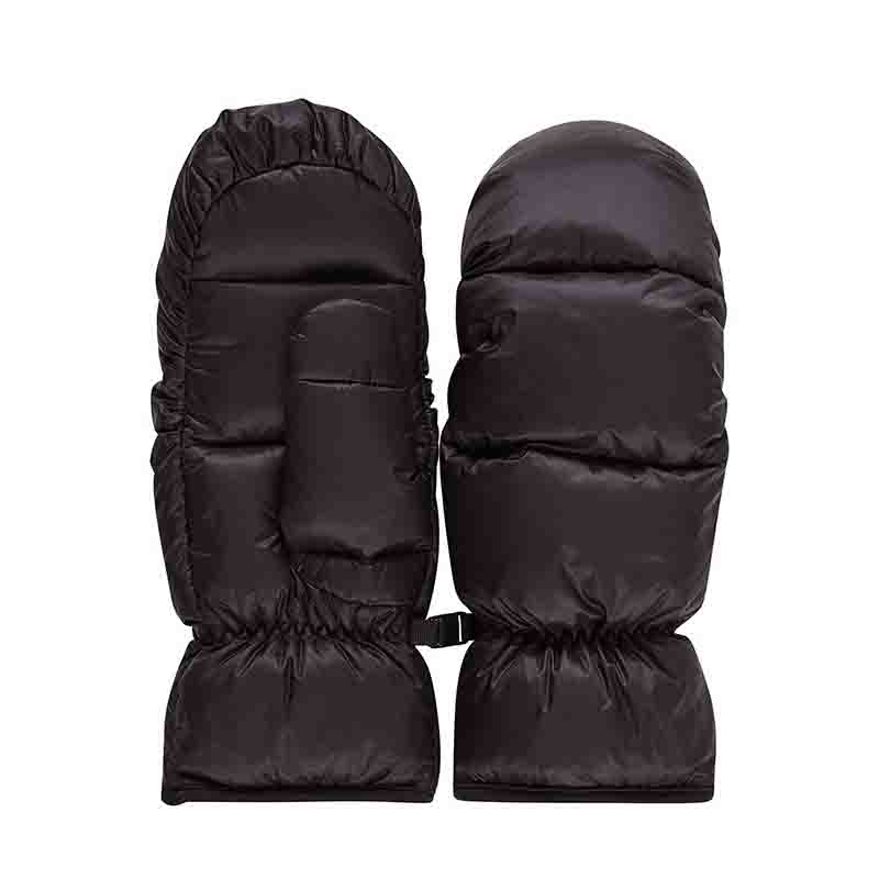 Dunvantar Tracker är lätta och behagliga dunvantar som håller dig varm om händerna kalla vinterdagar. Finns i två olika storlekar S/M och L/XL.