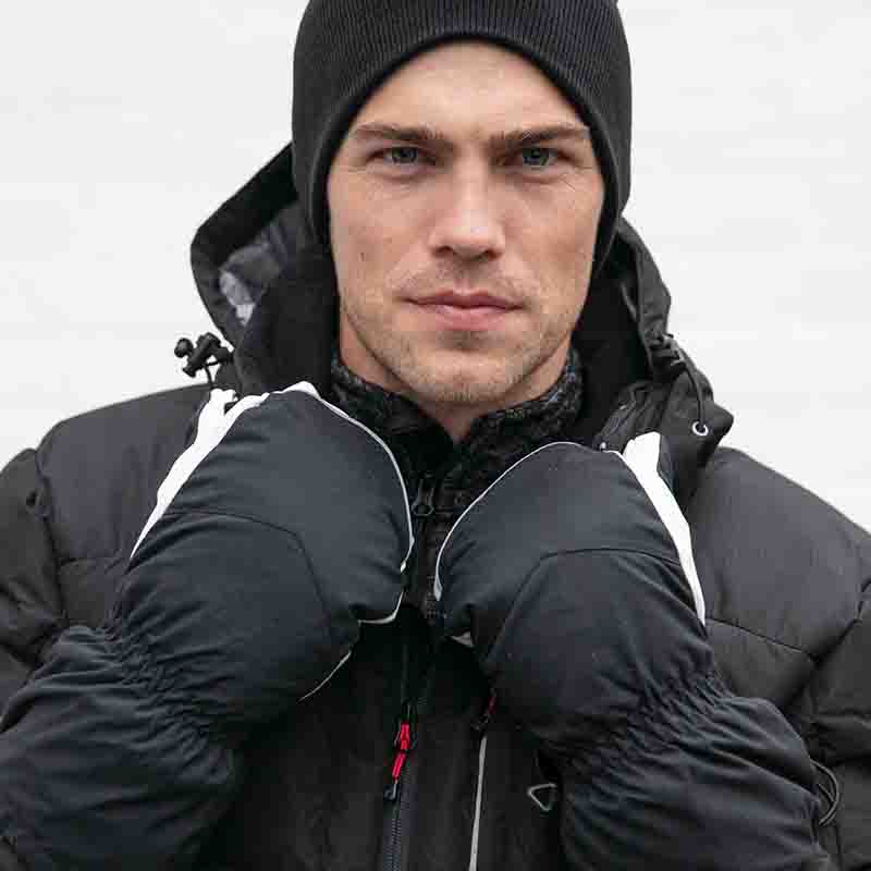 Skidvantar Tracker –Exklusiva och varma skidvantar med förstärkt handflata av getskinn. Ger extra bra grepp. Uttagbara innervantar i dun som kan användas separat. Finns i två olika storlekar M/L och L/XL.